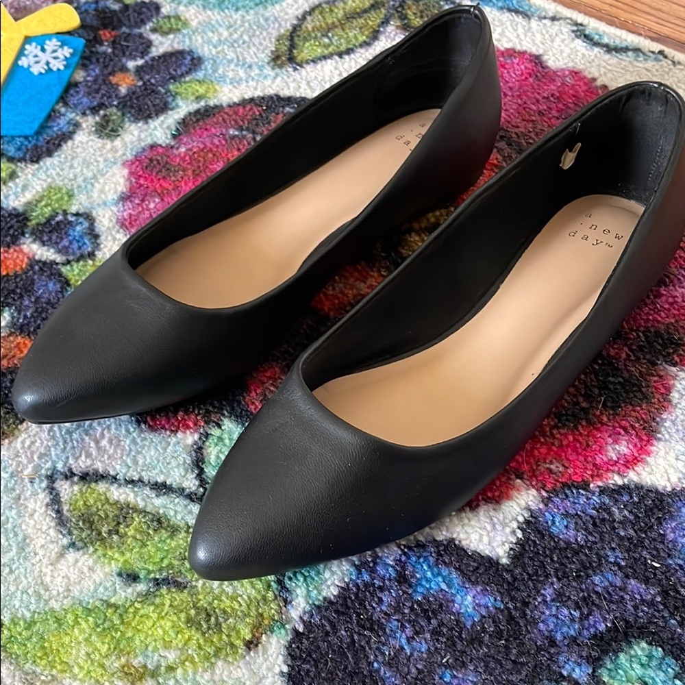 A New Day~ Black Ballet Flats w/ Memory Foam Insole, Size 7, Pointed Toe
